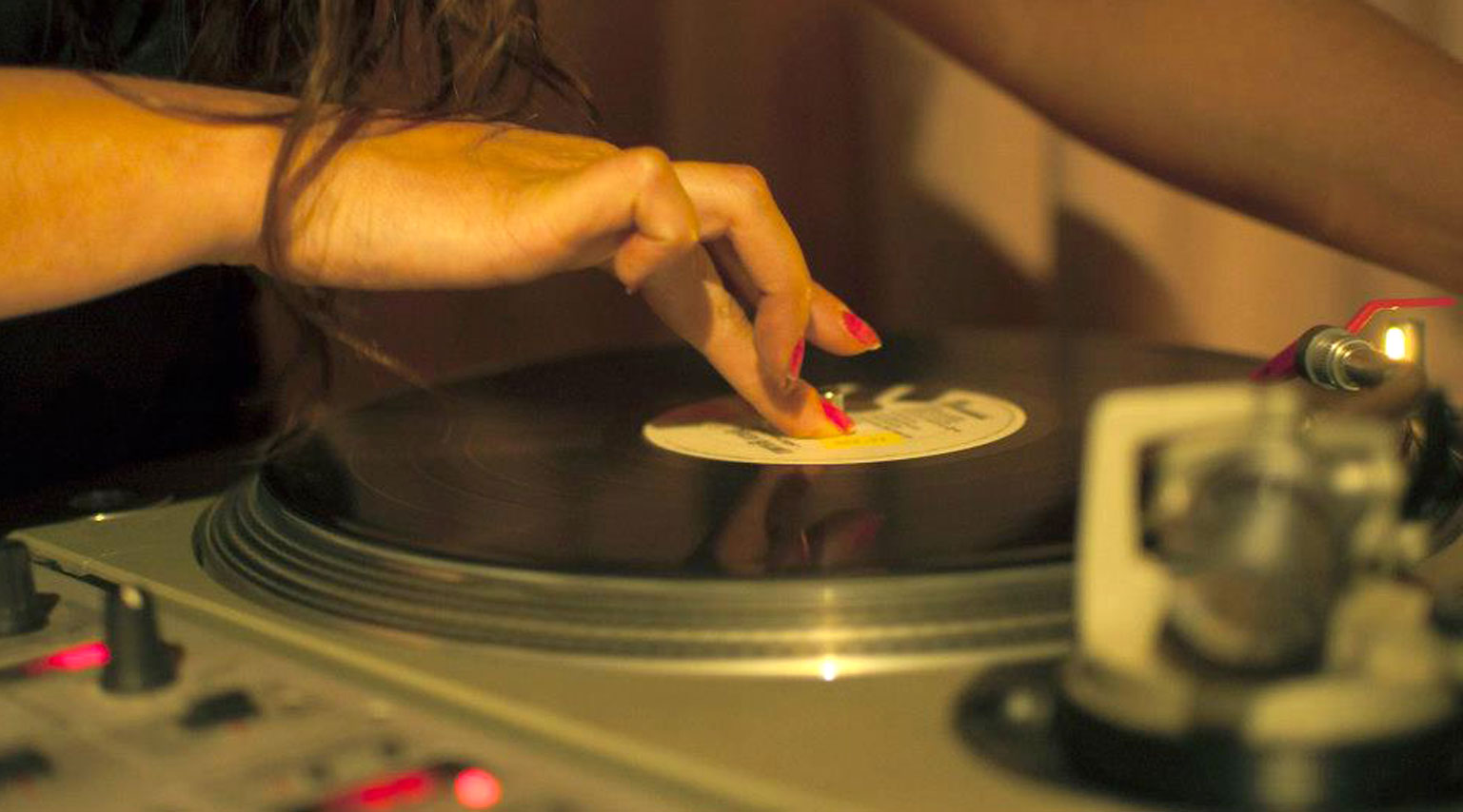 Dj Pilar Jorquera
